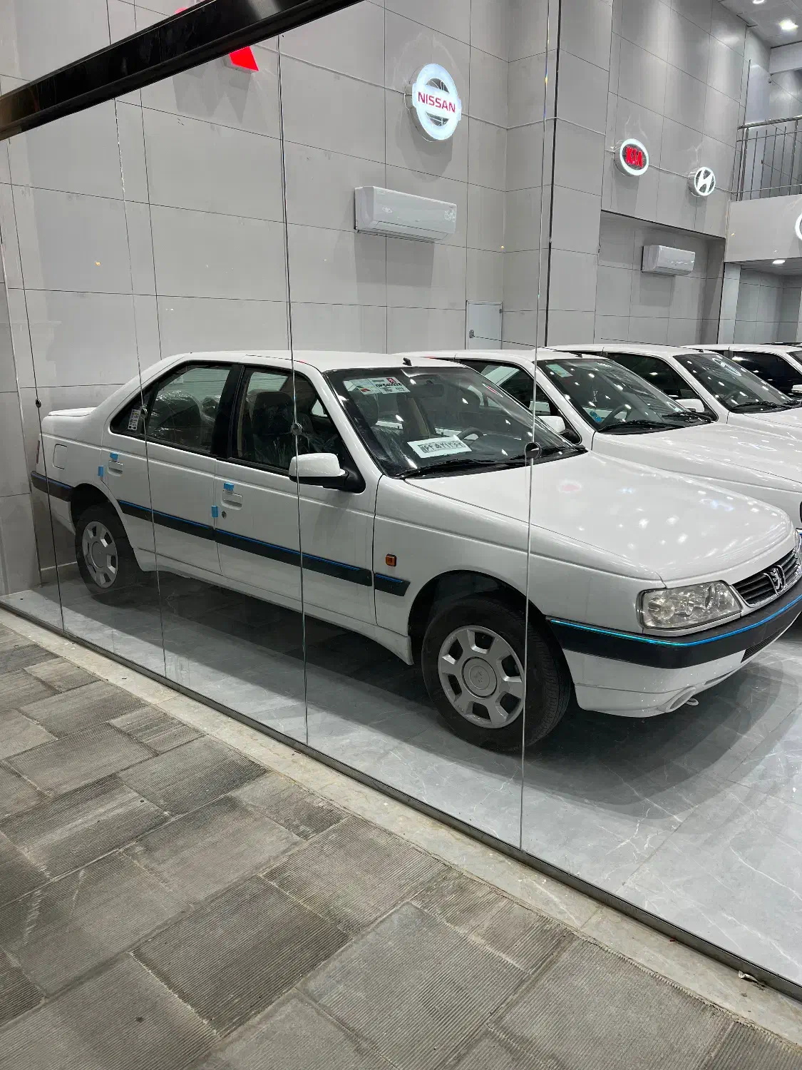 Slx سفید نقد و اقساط|خودرو سواری و وانت|شیراز, شهرک ویلایی بهاران|دیوار