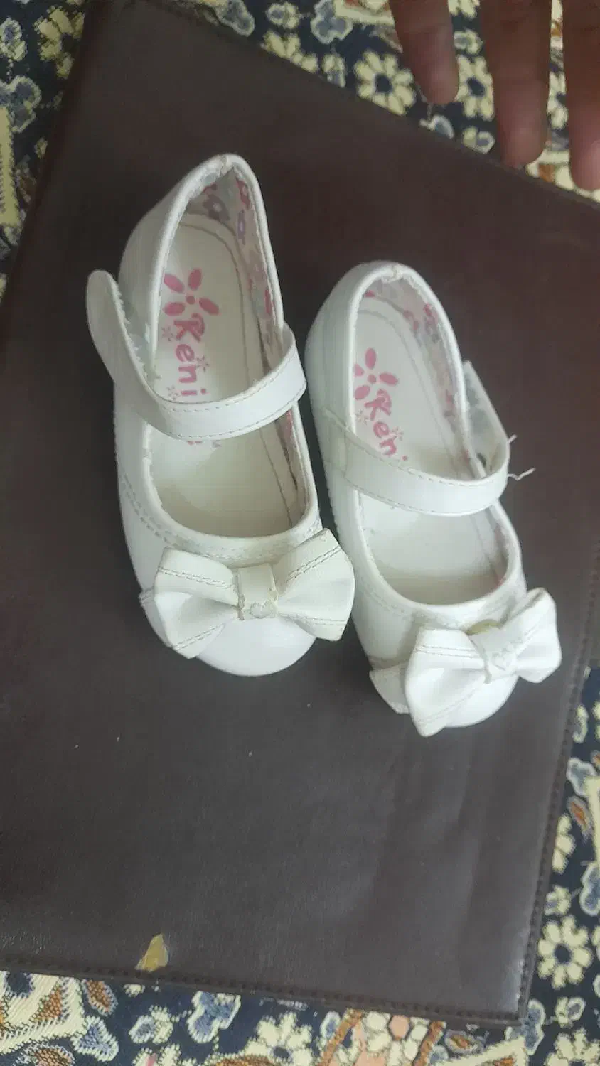 کفش بچه دخترانه سالم .واگذاری رایگان|کفش و لباس بچه|اردبیل, |دیوار