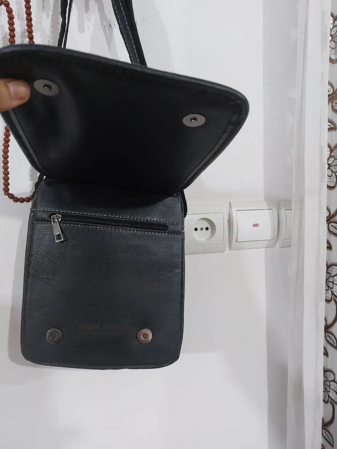 کیف|کیف، کفش، کمربند|جوانرود, |دیوار