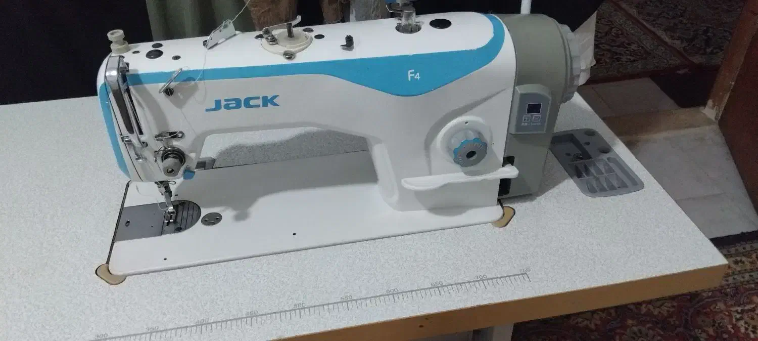 چرخ خیاطی صنعتی جک f4باسردوزپنج نخ دینام سرخود|لوازم خیاطی و بافتنی|بابل, |دیوار