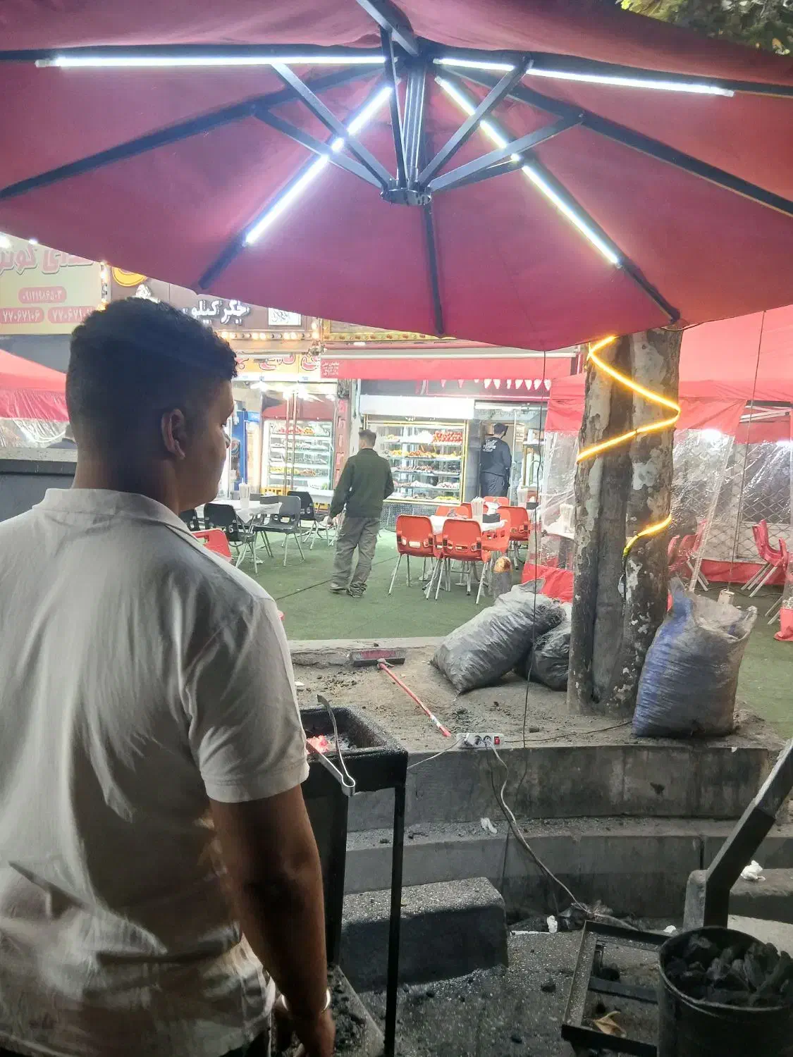 تخته کار ماهر|استخدام خدمات فروشگاه و رستوران|تهران, تهرانپارس غربی|دیوار