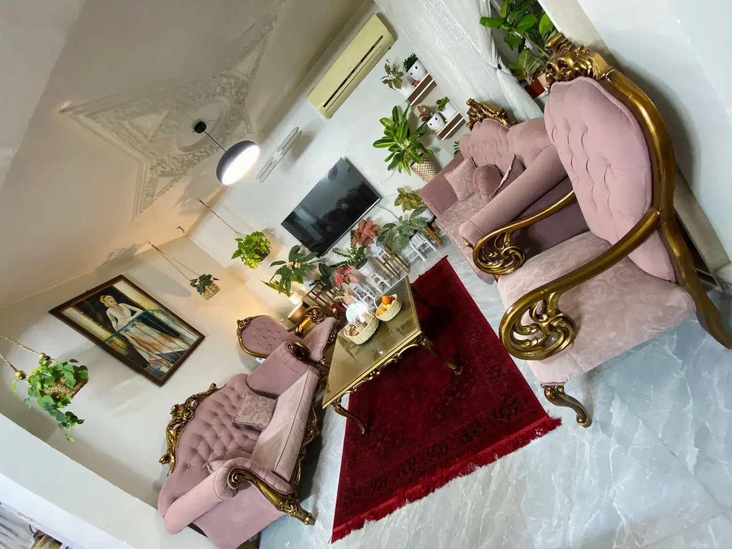 فروش فوری ست مبل سلطنتی و میز غذا خوری|مبلمان خانگی و میز عسلی|لنگرود, |دیوار