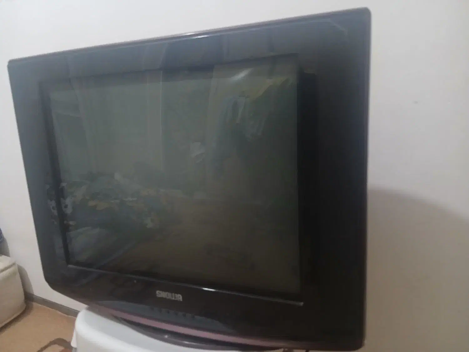 تلوزیون ۲۱اینج اسنوا|تلویزیون و پروژکتور|پرند, فاز ۴|دیوار