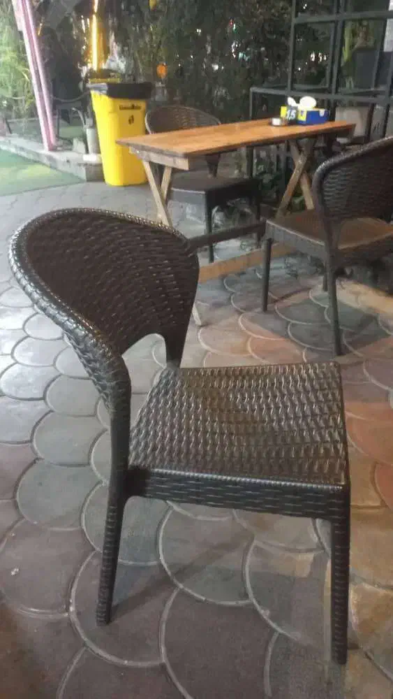 میز و صندلی پلاستیکی کارکرده|میز و صندلی غذاخوری|رشت, بلوار گیلان|دیوار