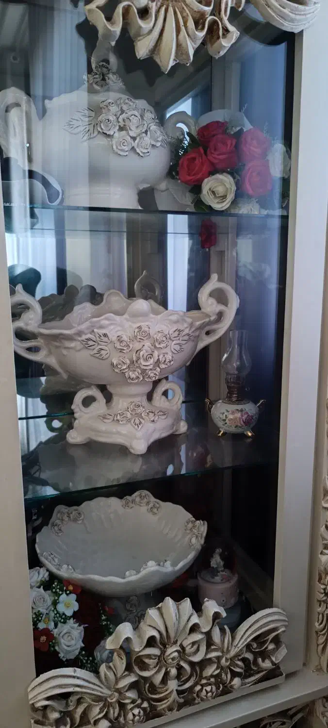 ویترین کاملا سالم با 3 میوه خوری آجیل خوری|بوفه، ویترین، کنسول|لاهیجان, گلستان|دیوار