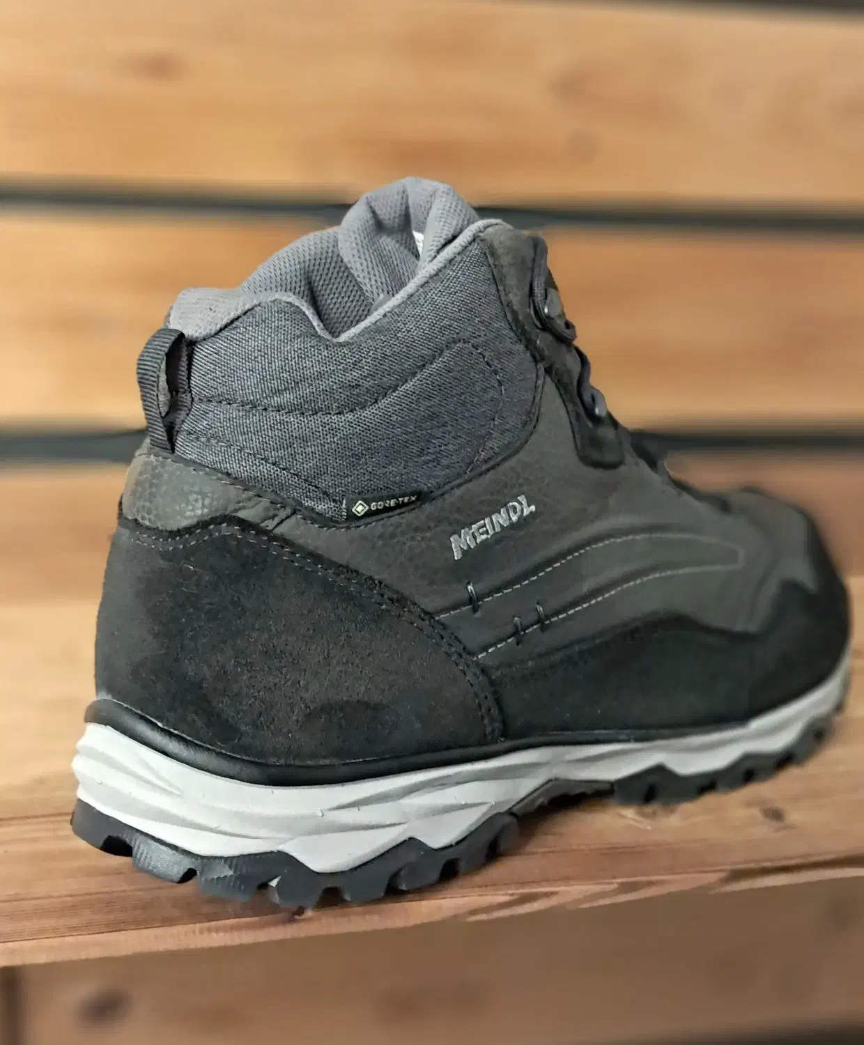 کفش کوهنوردی و طبیعت گردی آکبند  مندل سایز ۴۶|کوهنوردی و کمپینگ|تهران, تجریش|دیوار