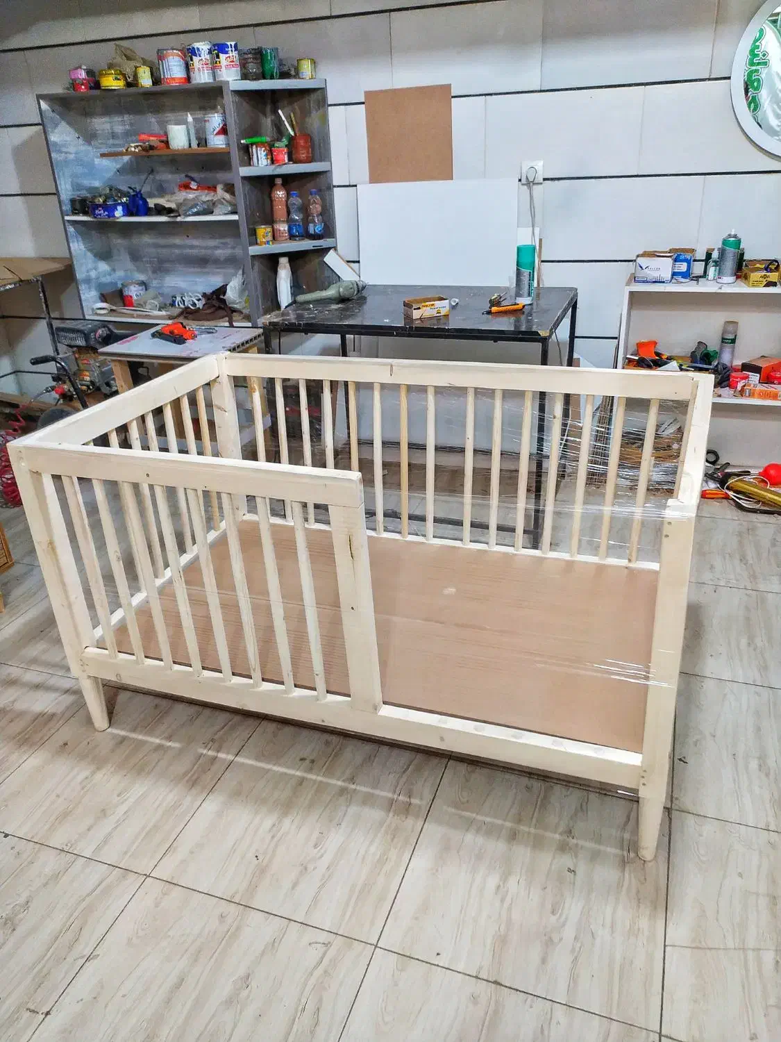 تخت نوزاد تمام چوب|تخت و سرویس خواب|خرمآباد, |دیوار