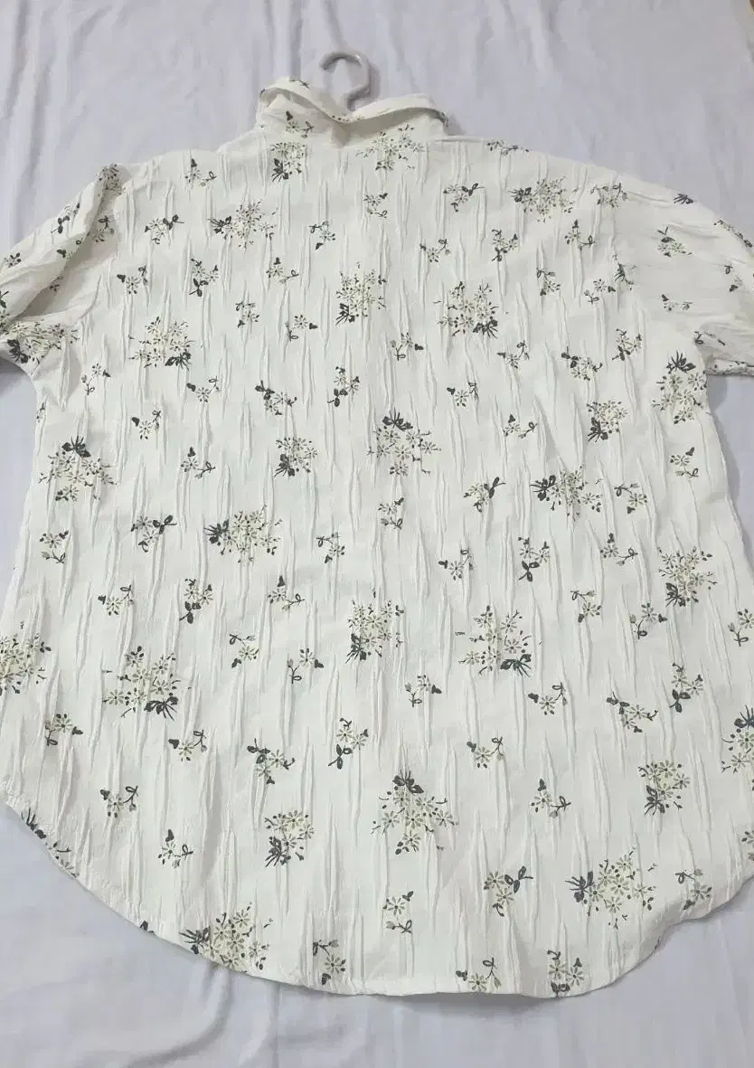 لباس و شومیز|لباس|قرچک, میرزائی شمالی|دیوار