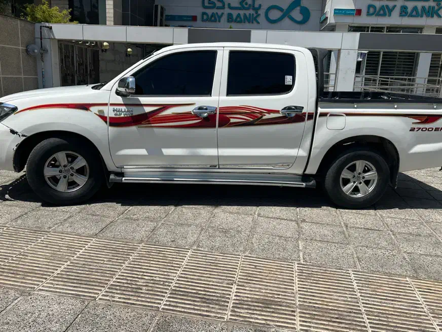 تویوتا هایلوکس 2006 دنده ای|خودرو سواری و وانت|شیراز, معالیآباد|دیوار