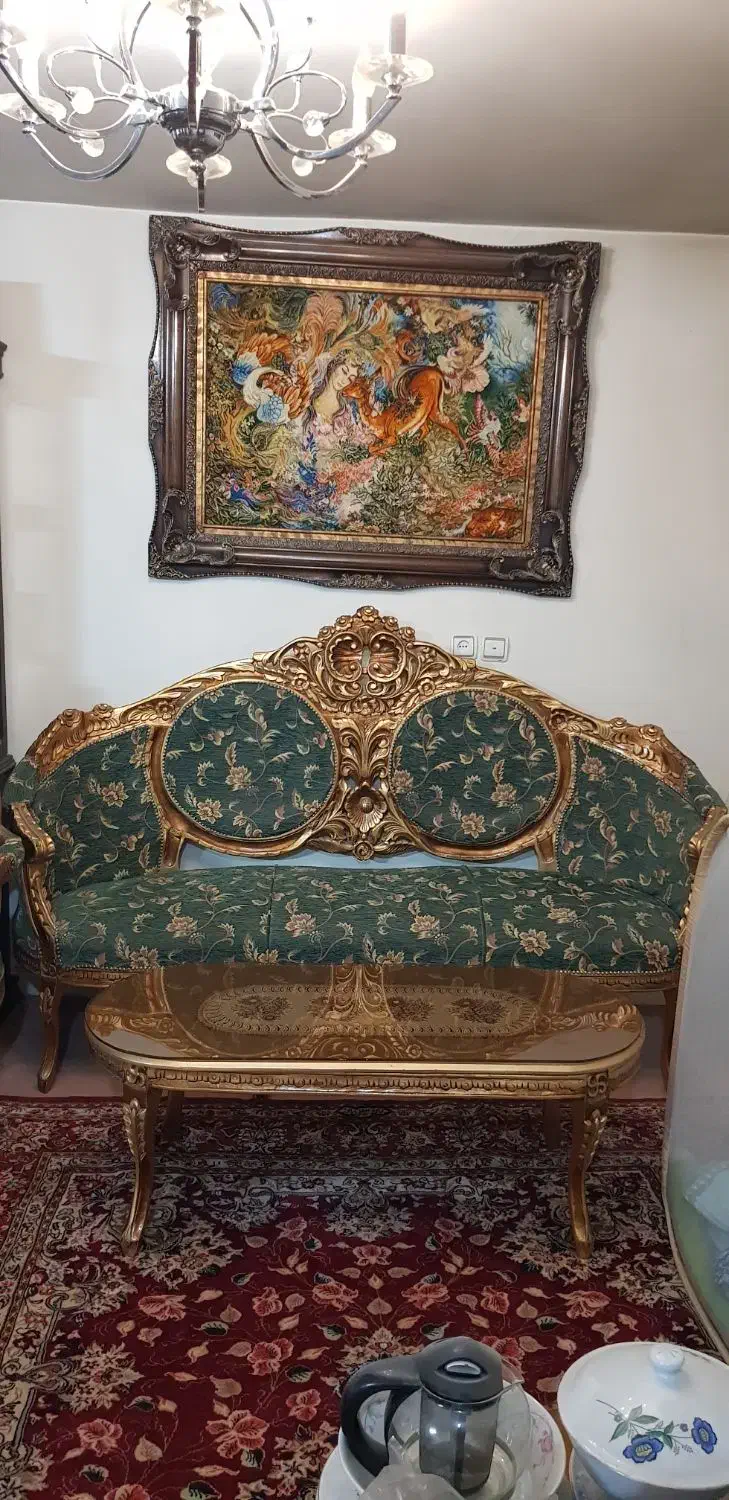 مبل استیل فرحی طلایی ۹ نفره معاوضه با گوشی دارم|مبلمان خانگی و میز عسلی|کرج, شهرک پردیسان|دیوار