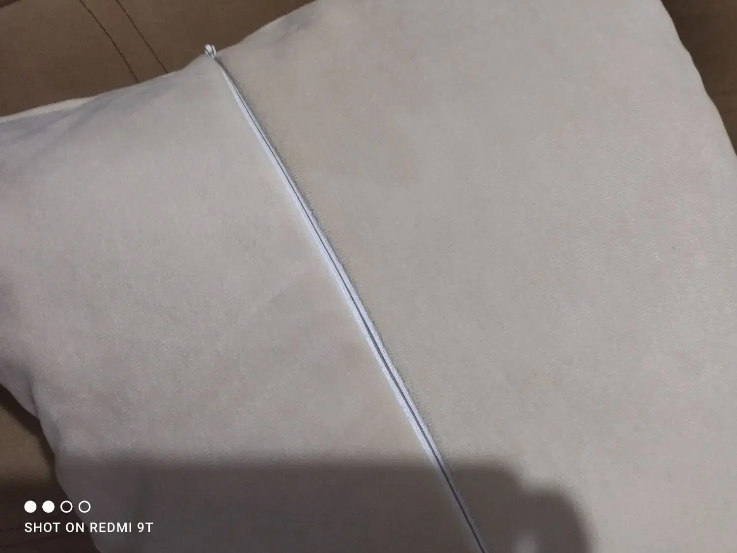 کاور کوسن|رختخواب، بالش، پتو|رشت, یخسازی|دیوار