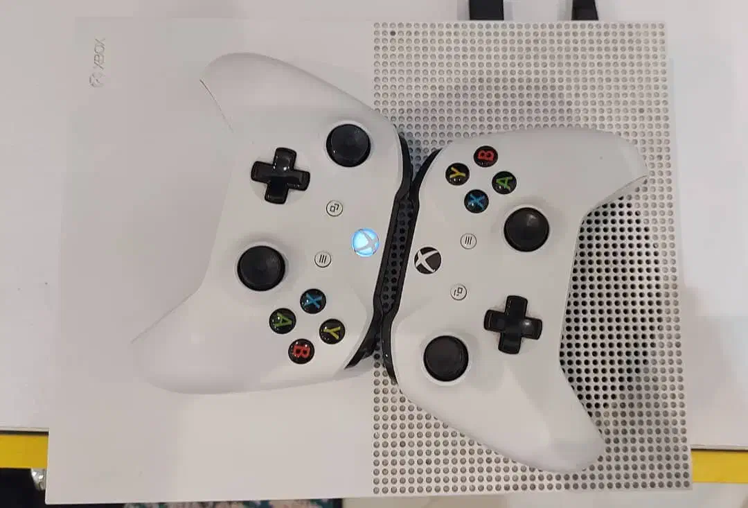 کنسول مایکروسافت xbox وآن با دو دسته|کنسول، بازی ویدئویی و آنلاین|قائم‌شهر, |دیوار