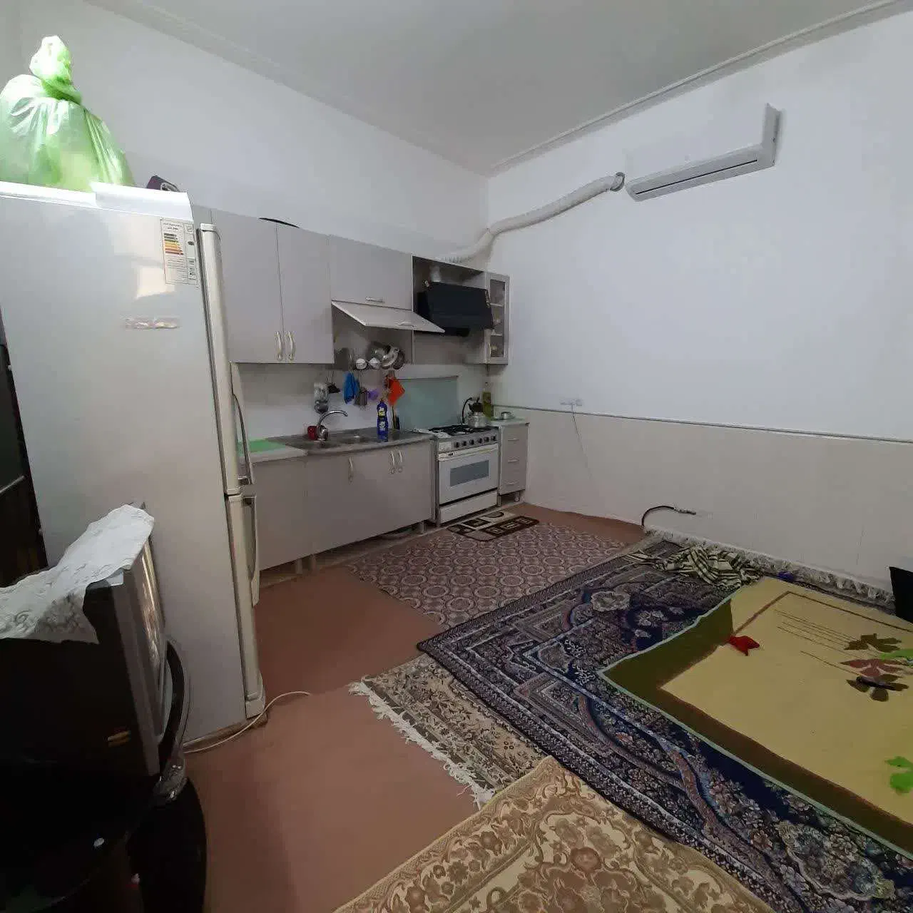 ویلایی سه طبقه مجزا دوتا کنتور برق پمپ آب|فروش خانه و ویلا|قم, سراجه (۱۵ خرداد)|دیوار