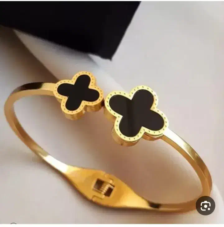 انواع دستبند کارتیر طرح جواهری رنگ ثابت|بدلیجات|ایلام, |دیوار