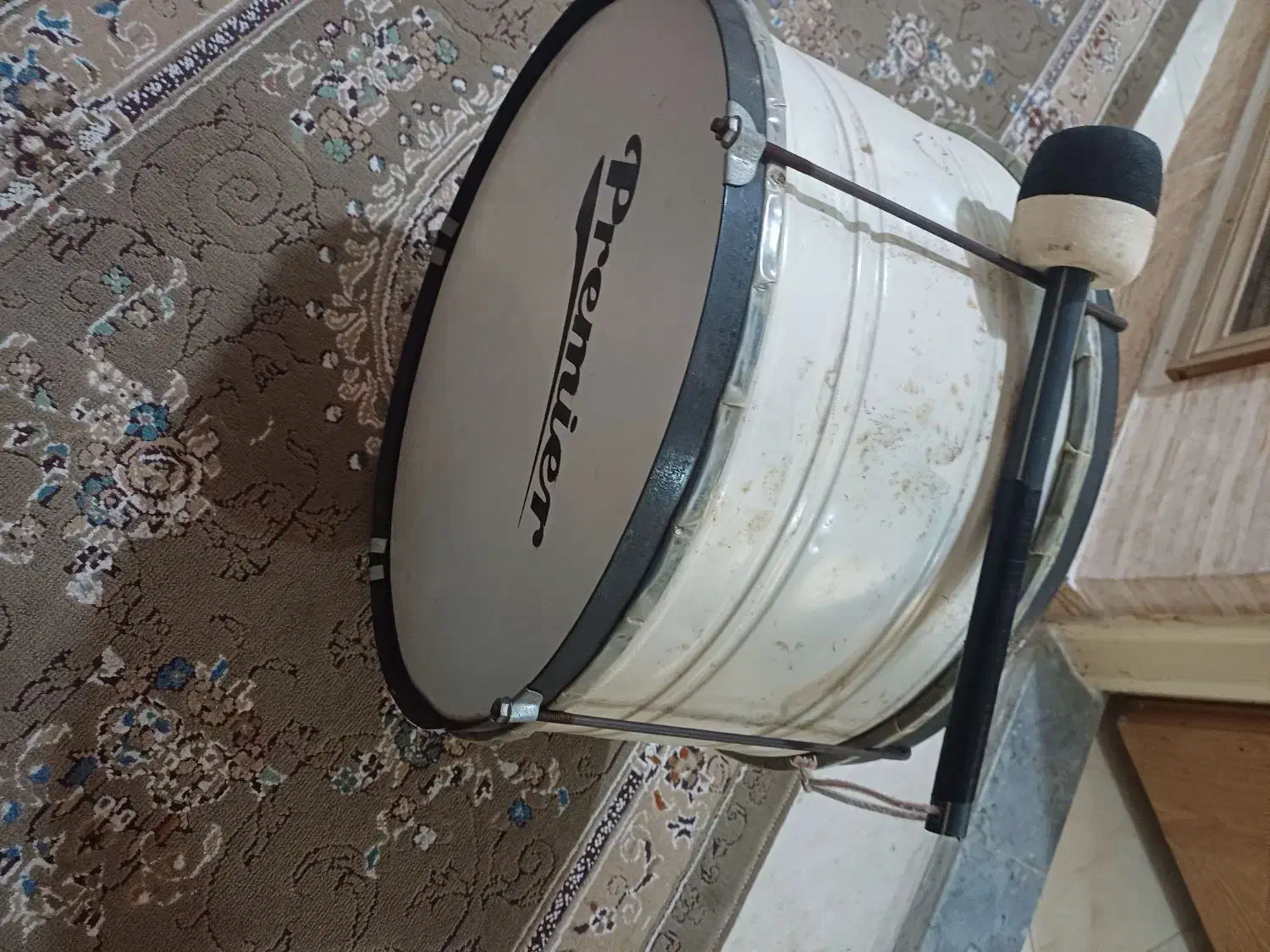 طبل محرم|درام و پرکاشن|سنگر, |دیوار