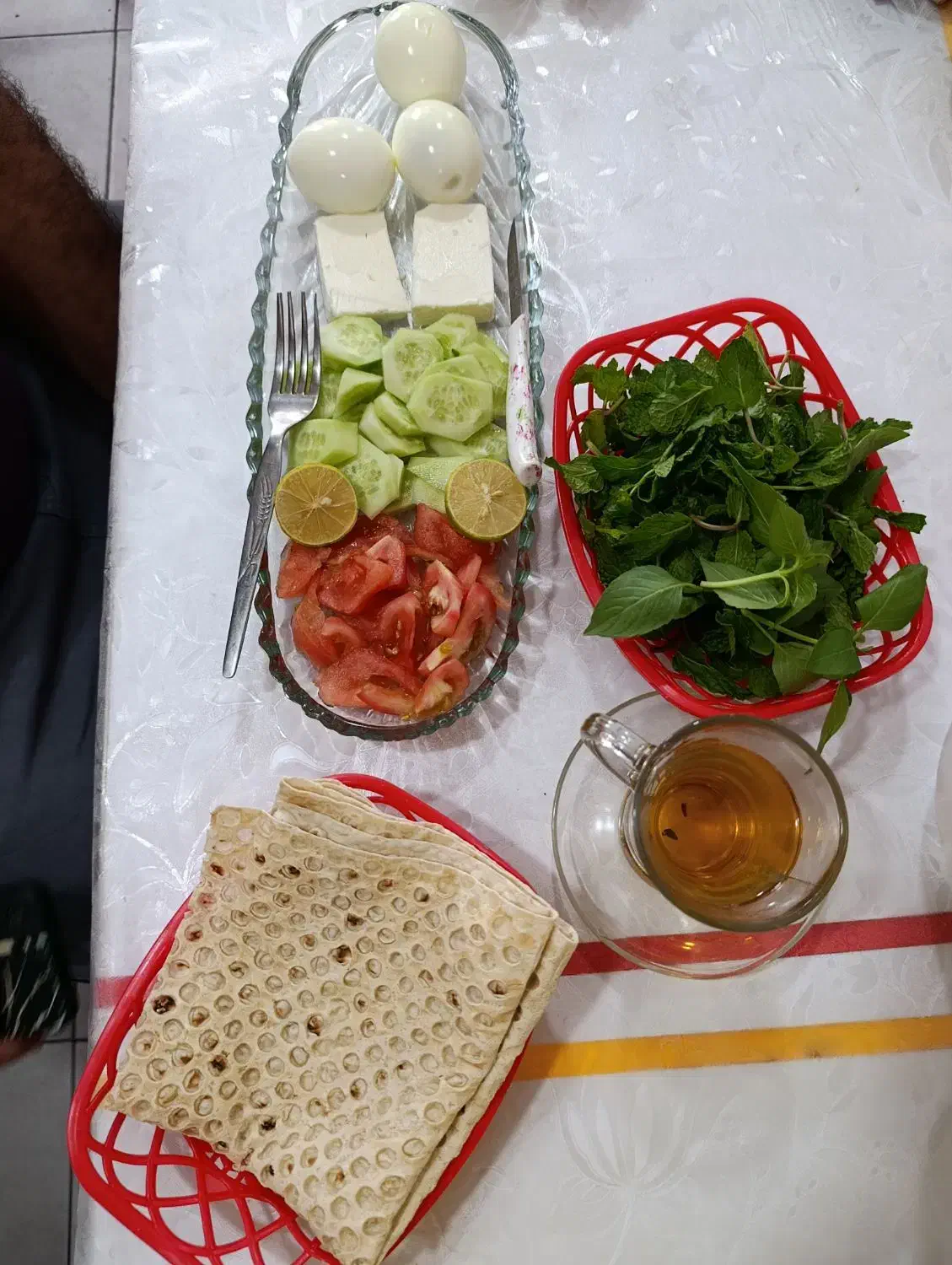 پیک موتوری برای صبحانه خوری|استخدام خدمات فروشگاه و رستوران|بندر گناوه, |دیوار