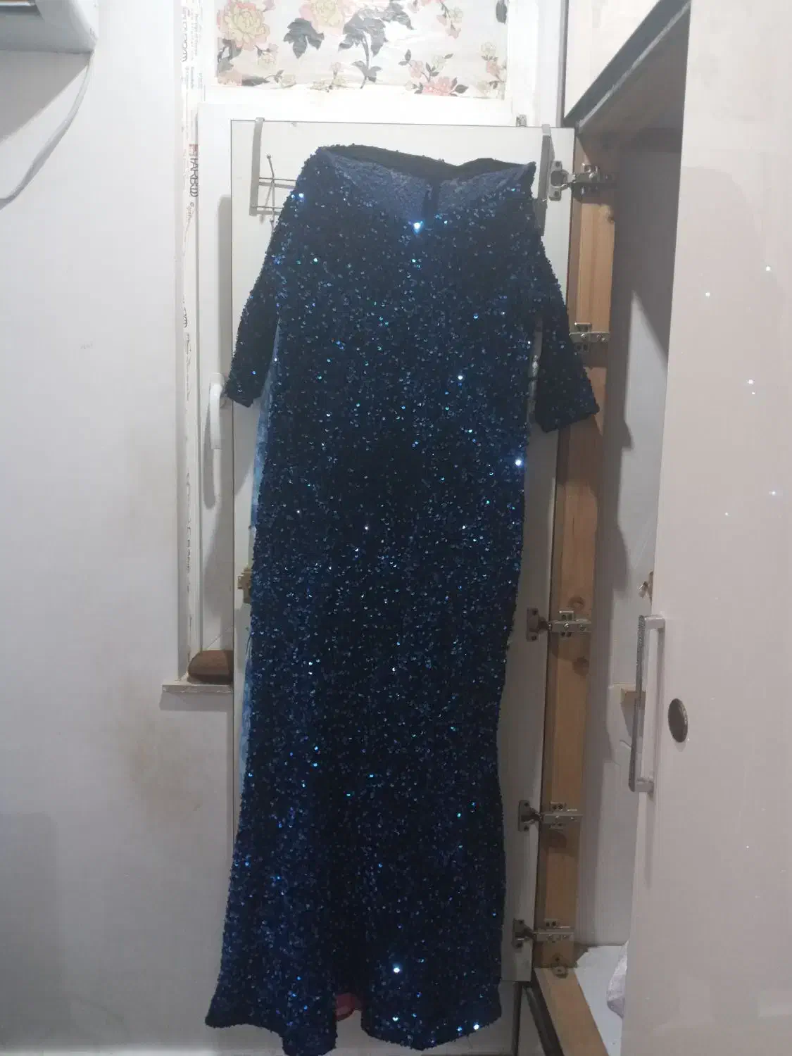 لباس جشنی دوبار بیشتر پوشیده نشده|لباس|هندیجان, |دیوار