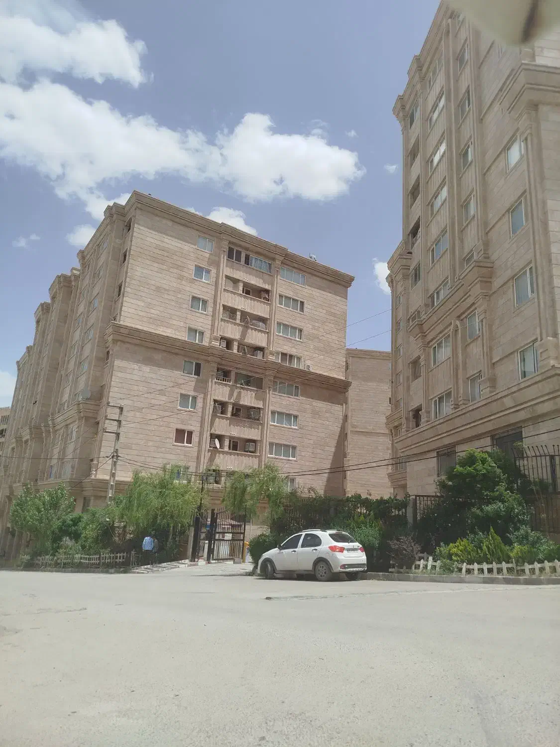 نگهبان شیفتی مجتمع|استخدام سرایداری و نظافت|کرمانشاه, |دیوار