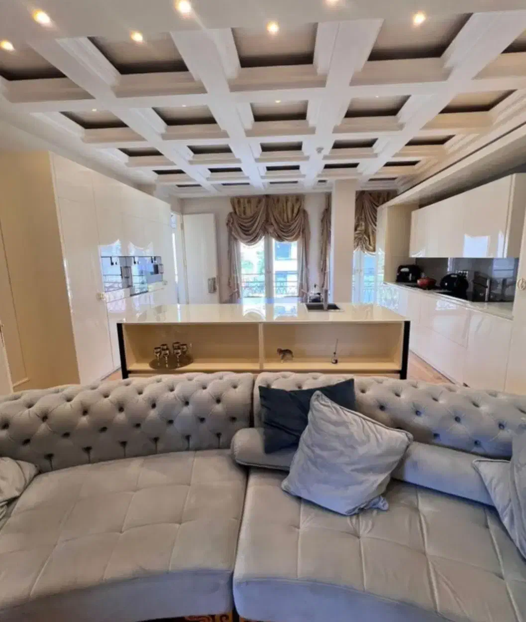 188متر سوپر کلاسیک اکازیون در دل عظیمیه غرق افتاب|اجارهٔ آپارتمان|کرج, عظیمیه|دیوار