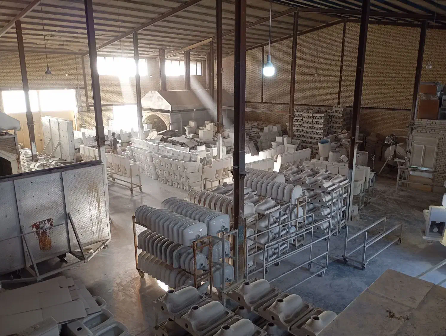 روشویی درجه یک به قیمت عمده|لوازم سرویس بهداشتی|قم, چهل درخت|دیوار