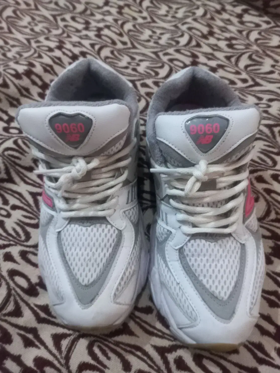 کتانی خارجی|کیف، کفش، کمربند|تاکستان, |دیوار