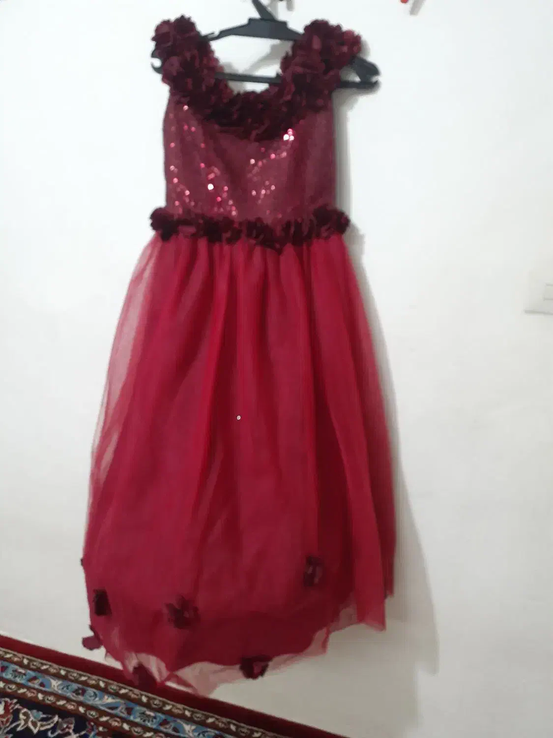 لباس مجلسی|لباس|کبودرآهنگ, |دیوار