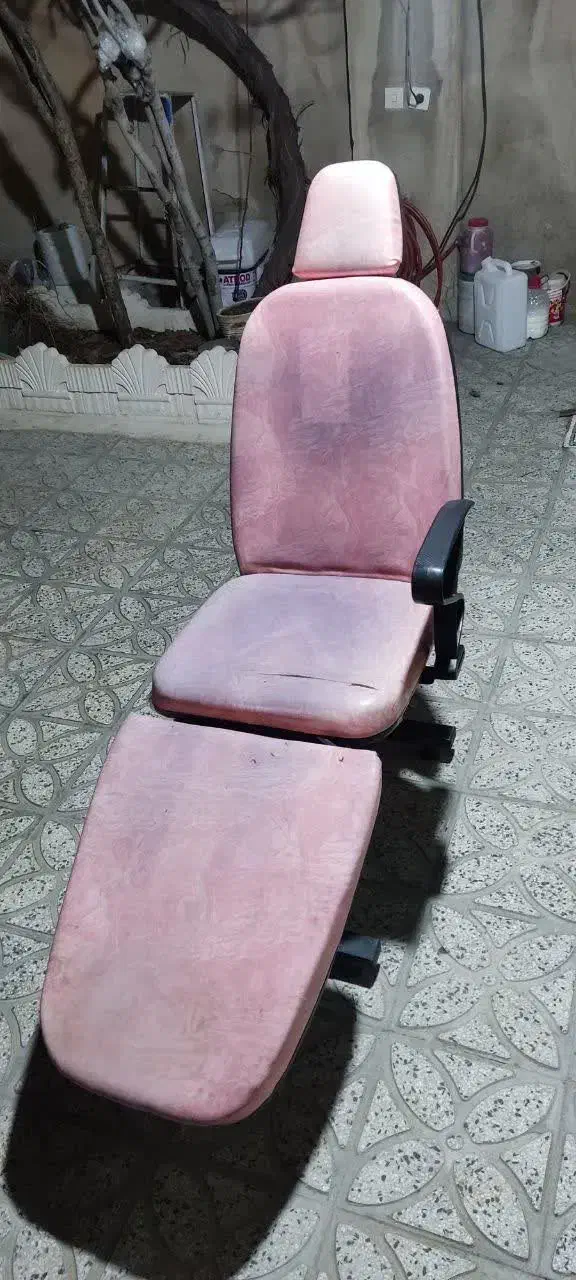 صندلی آرایشگری|آرایشگاه و سالن‌های زیبایی|همدان, |دیوار