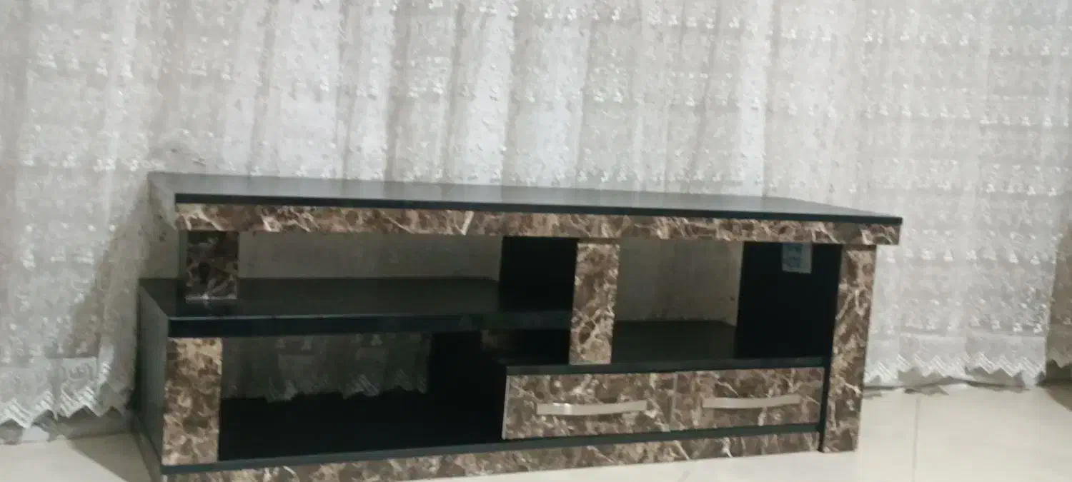 میز تلویزیون|میز تلویزیون|رباط‌کریم, مسکن مهر آبشناسان|دیوار