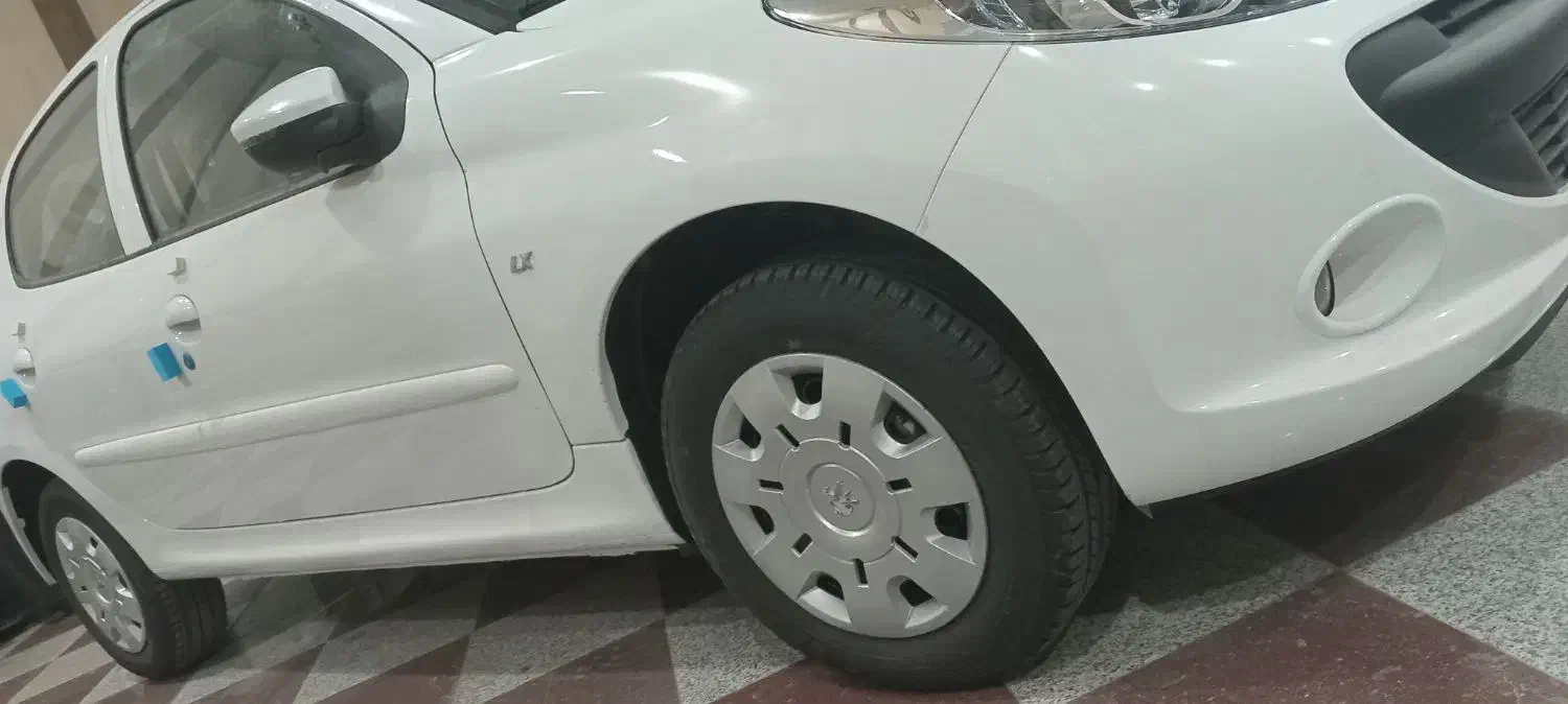 ۲۰۷ سقف فلز تیوفاو ۱۴۰۴|خودرو سواری و وانت|زاهدان, |دیوار