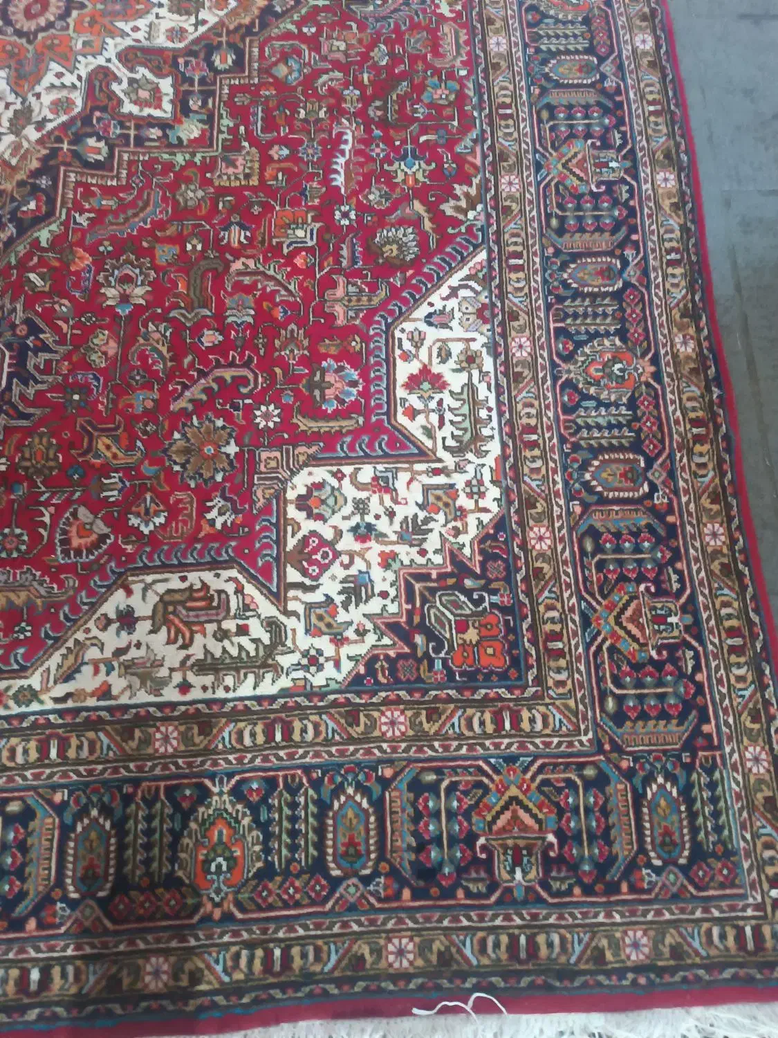 جفت نه متری سی رج کارکرده درحدنو|فرش|تبریز, |دیوار