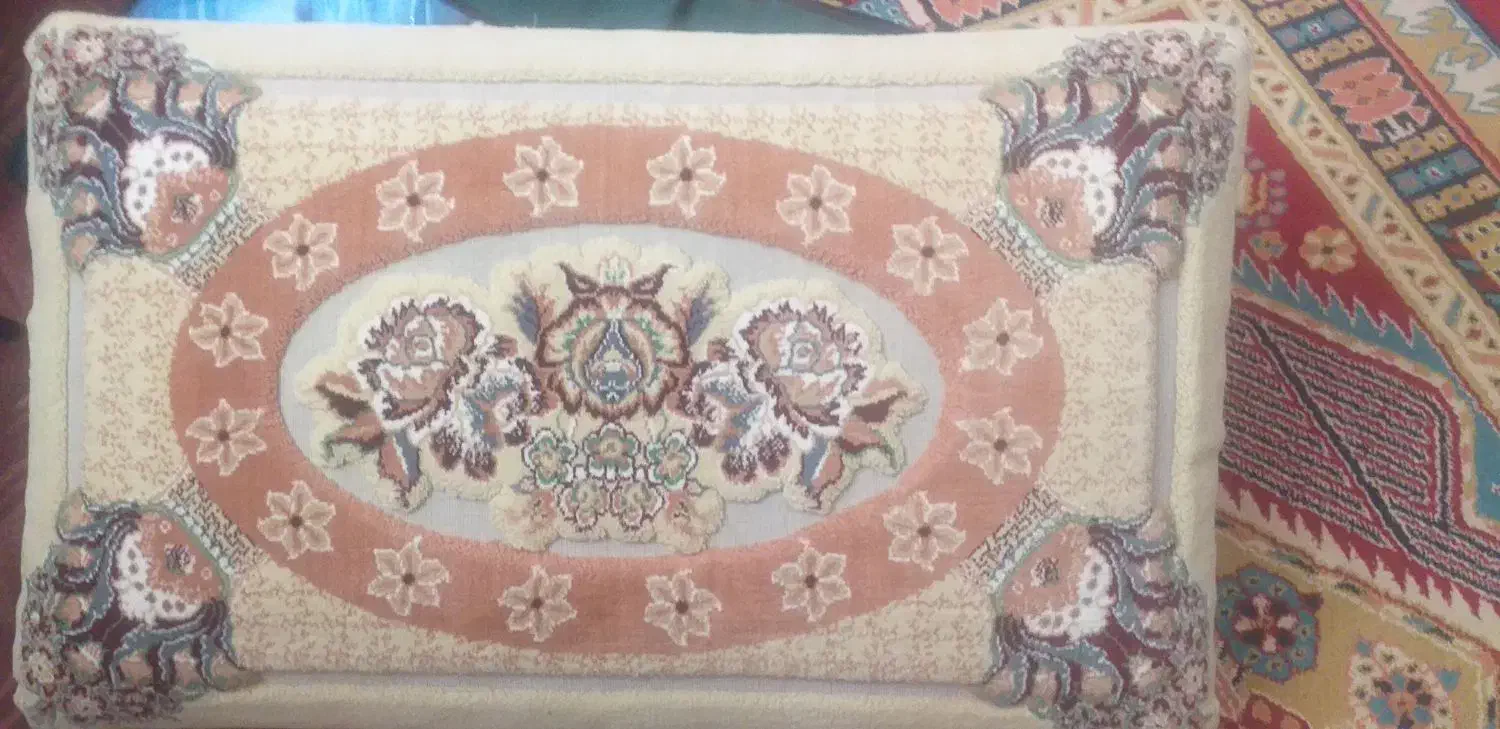 ۲ عددپشتی|پشتی|بروجرد, |دیوار