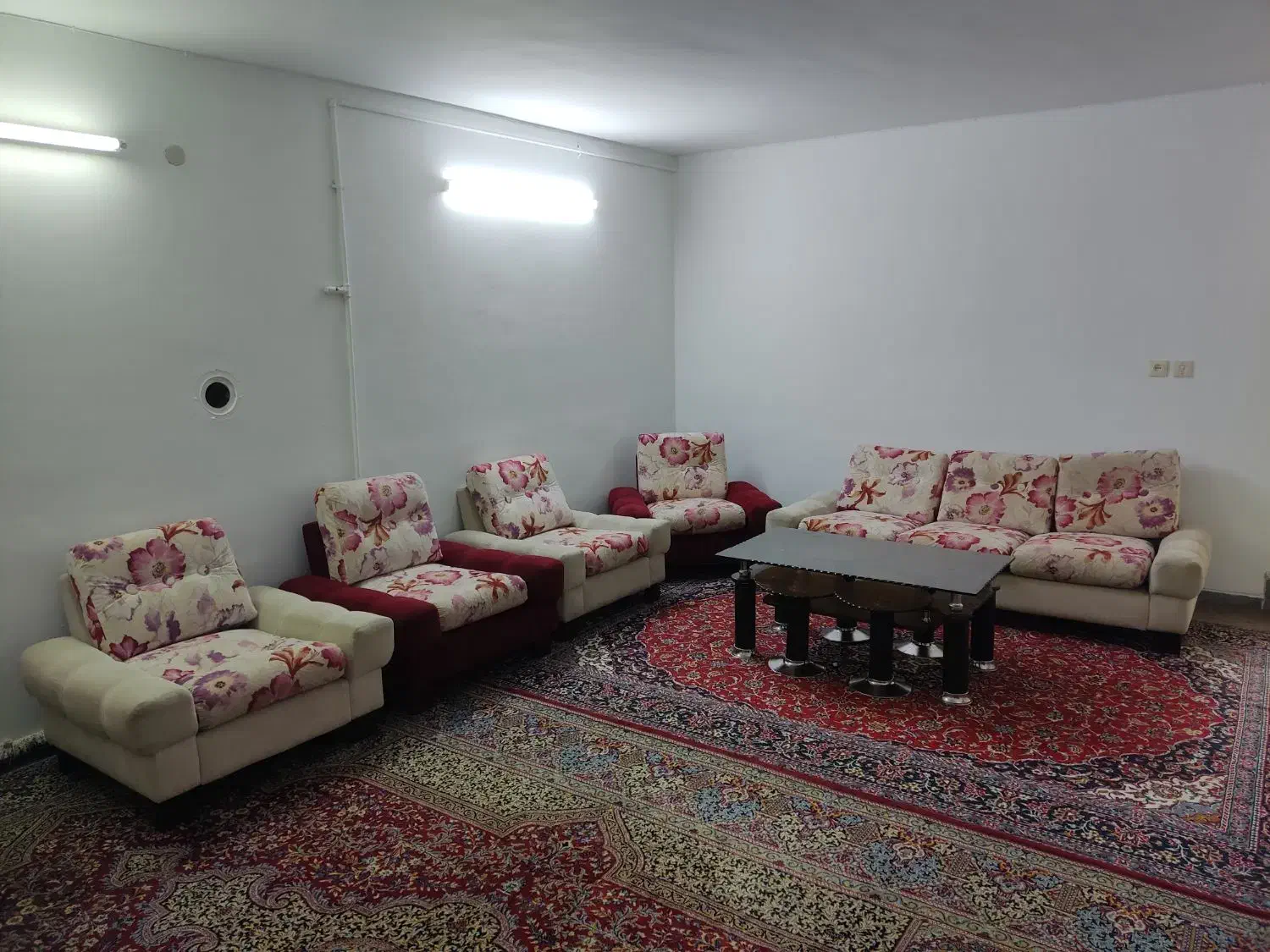 منزل  مبله بسیارتمیز|اجارهٔ کوتاهمدت آپارتمان و سوئیت|شیراز, میانرود|دیوار