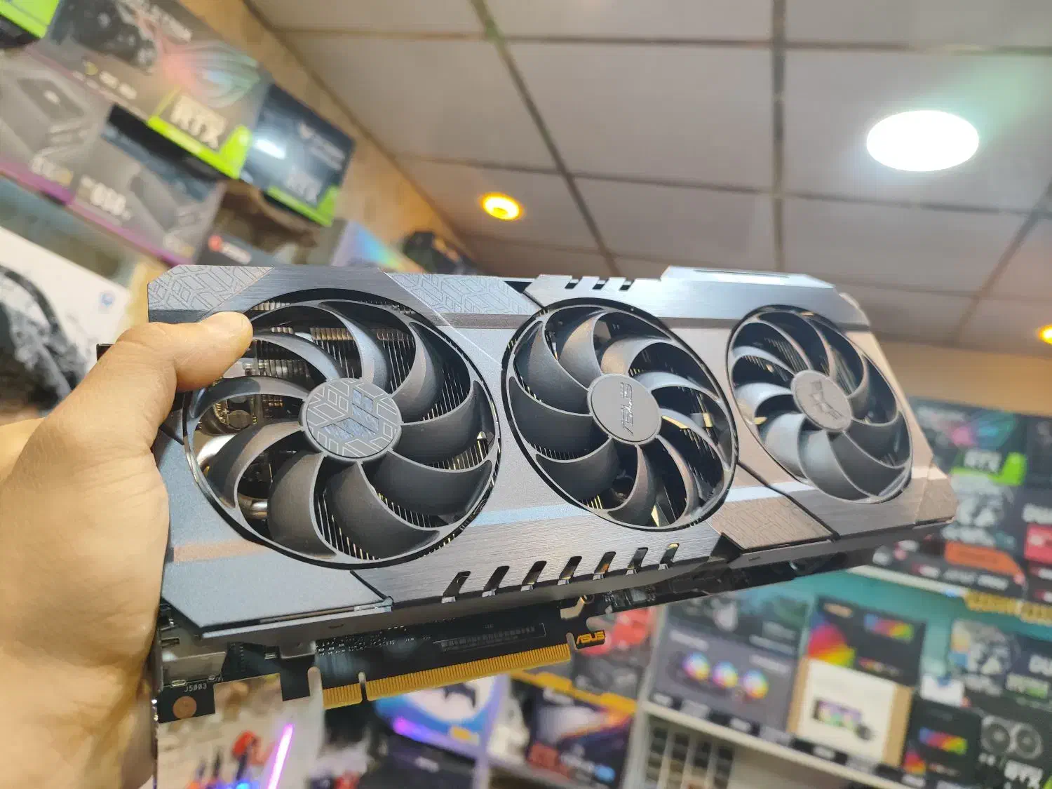 کارت گرافیک RTX 3080TI ASUS TUF کیس گیمینگ|قطعات و لوازم جانبی رایانه|تهران, شهرک پاسداران|دیوار