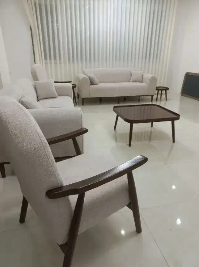 866نابود گر گران2 فروش ها مهرگان 28ضمانت 1|مبلمان خانگی و میز عسلی|صدرا-فارس, فاز ۱|دیوار