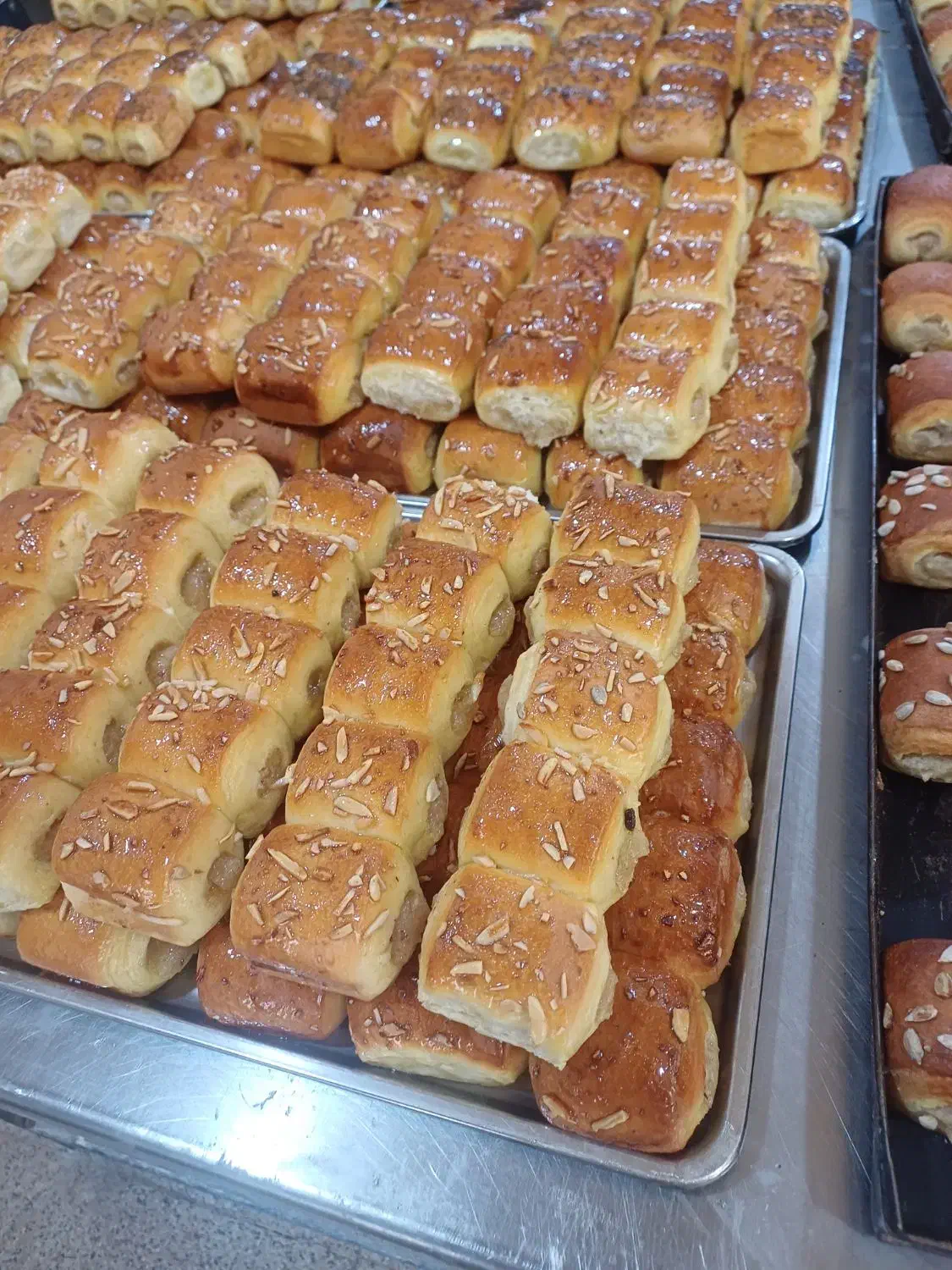 نیازمند نیروی خانم درکارگاه و فروشگاه قنادی|استخدام خدمات فروشگاه و رستوران|اصفهان, شهرک قدس|دیوار