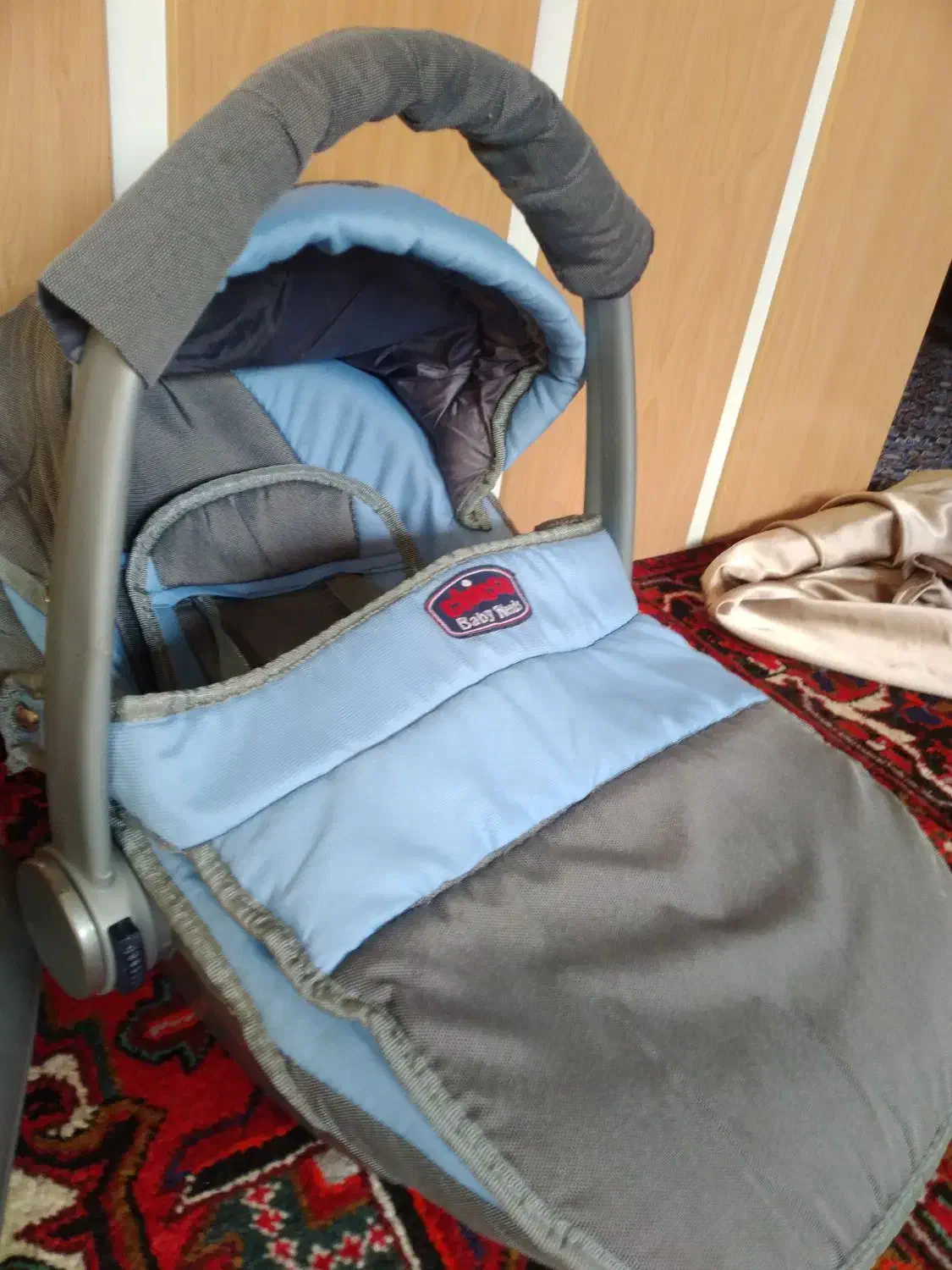 کریر|کالسکه و لوازم جانبی|تبریز, |دیوار