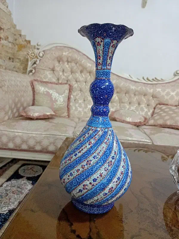 گلدان مینا کاری شده|صنایع دستی و سایر لوازم تزئینی|تهران, میدان میوه و تره‌بار مرکزی|دیوار