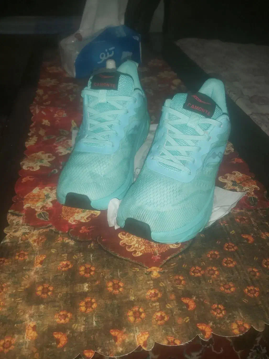 کتونی اورجینال شماره 41و42|کیف، کفش، کمربند|قوچان, |دیوار