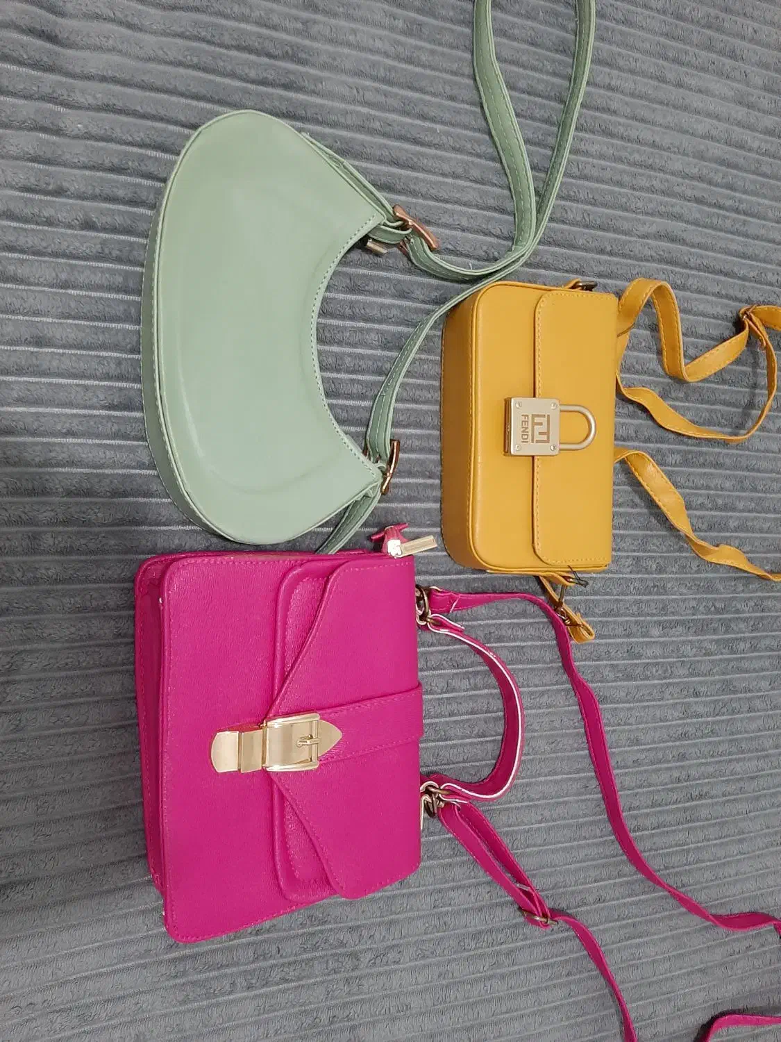 کیف نو|کیف، کفش، کمربند|قرچک, شهرک طلائیه|دیوار