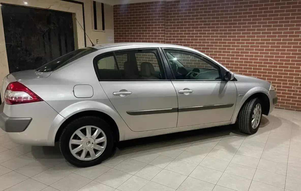 مگان مدل 90|خودرو سواری و وانت|نجف‌آباد, امام خمینی|دیوار