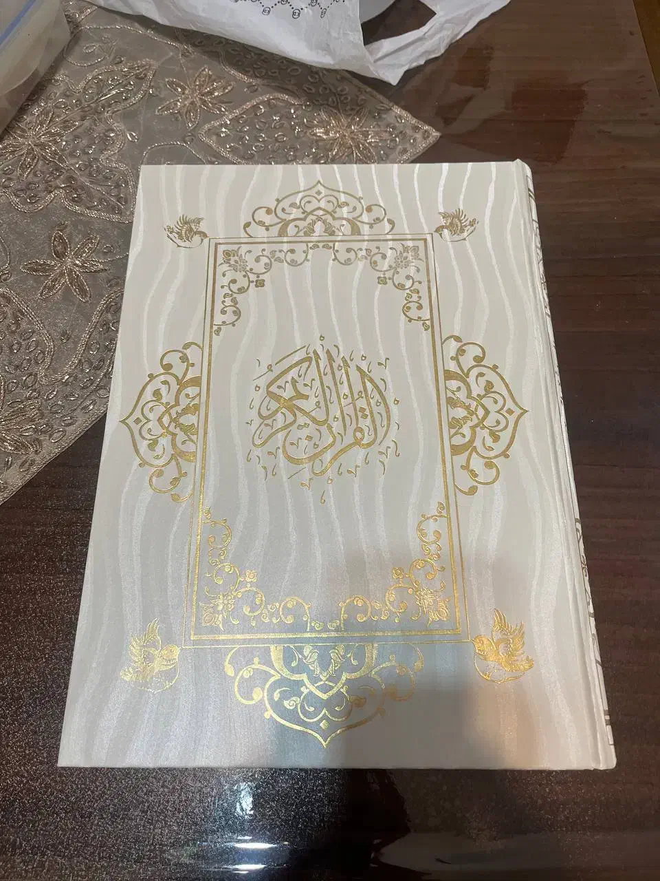 قرآن بزرگ مناسب برای سفره عقد|کتاب و مجله مذهبی|رشت, بلوار گیلان|دیوار