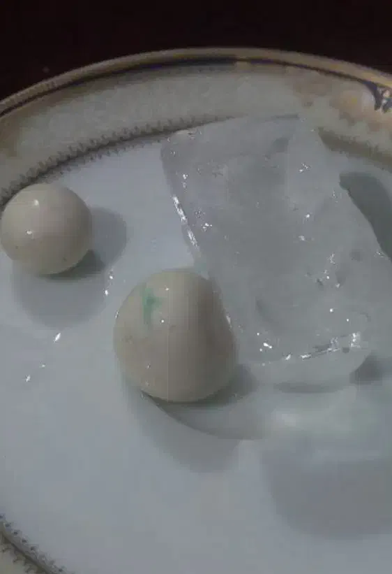 سنگ الماس اسیاب|کلکسیون اشیاء عتیقه|گناباد, |دیوار