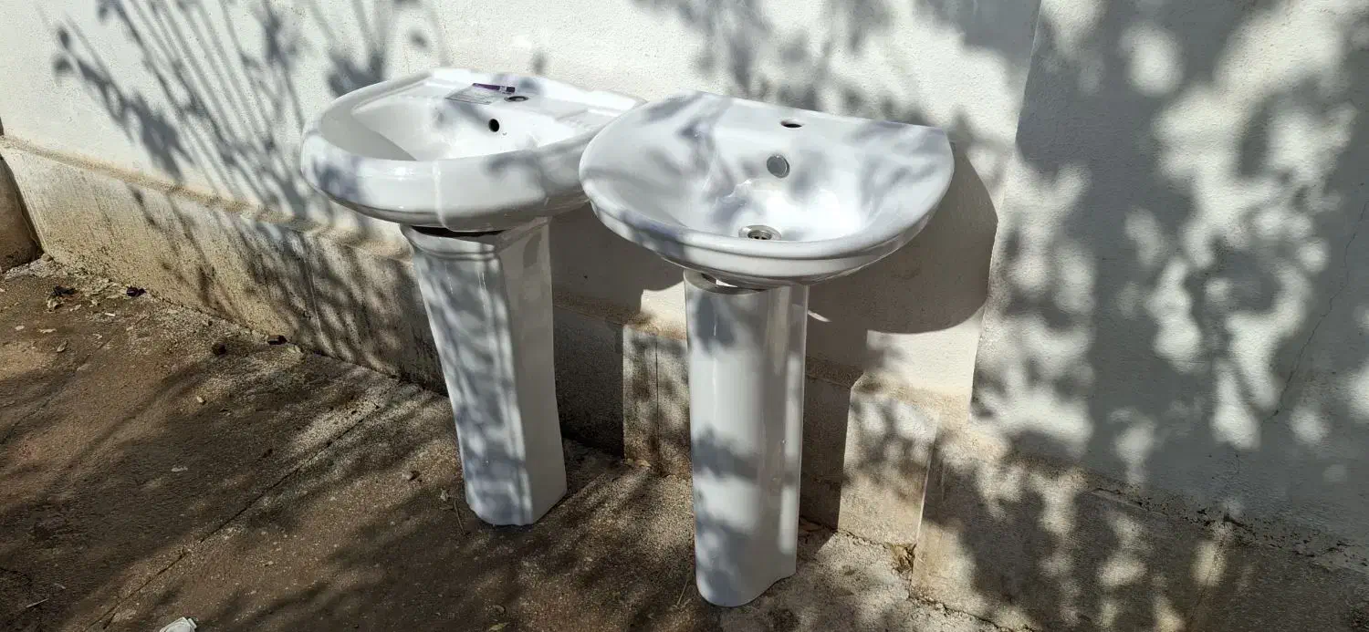 فروش دو عدد روشویی ایستاده|لوازم سرویس بهداشتی|صدرا-فارس, فاز ۱|دیوار