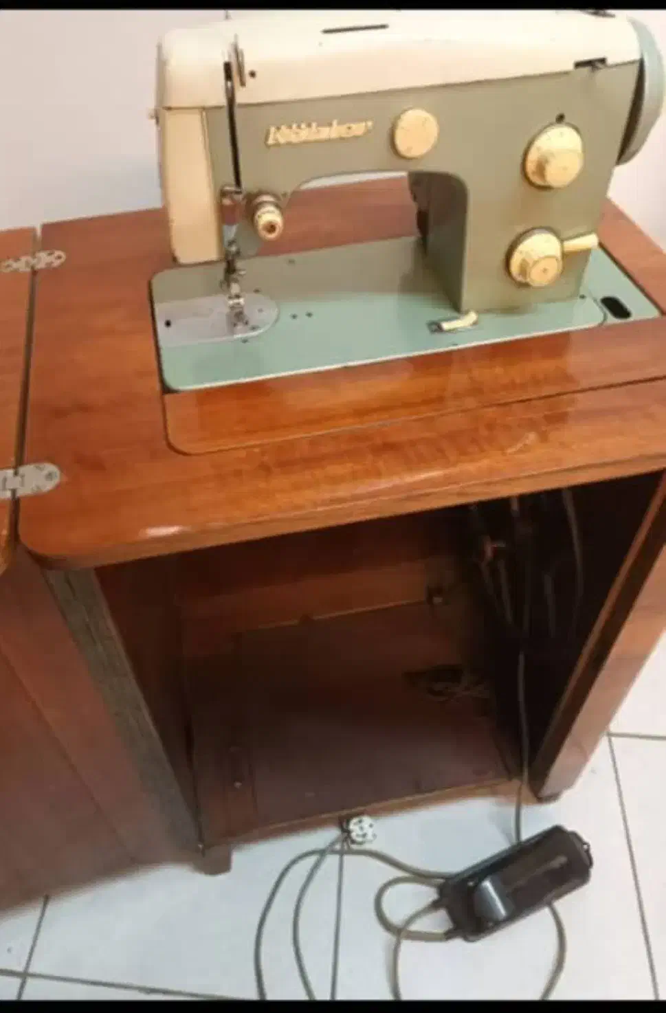 چرخ المانی کم کار کرده درحد نو|چرخ خیاطی و ریسندگی|تهران, ترمینال غرب|دیوار