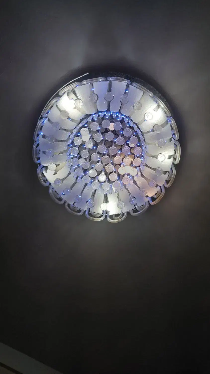 لوستر|لوستر و چراغ آویز|ری, جوانمرد قصاب|دیوار