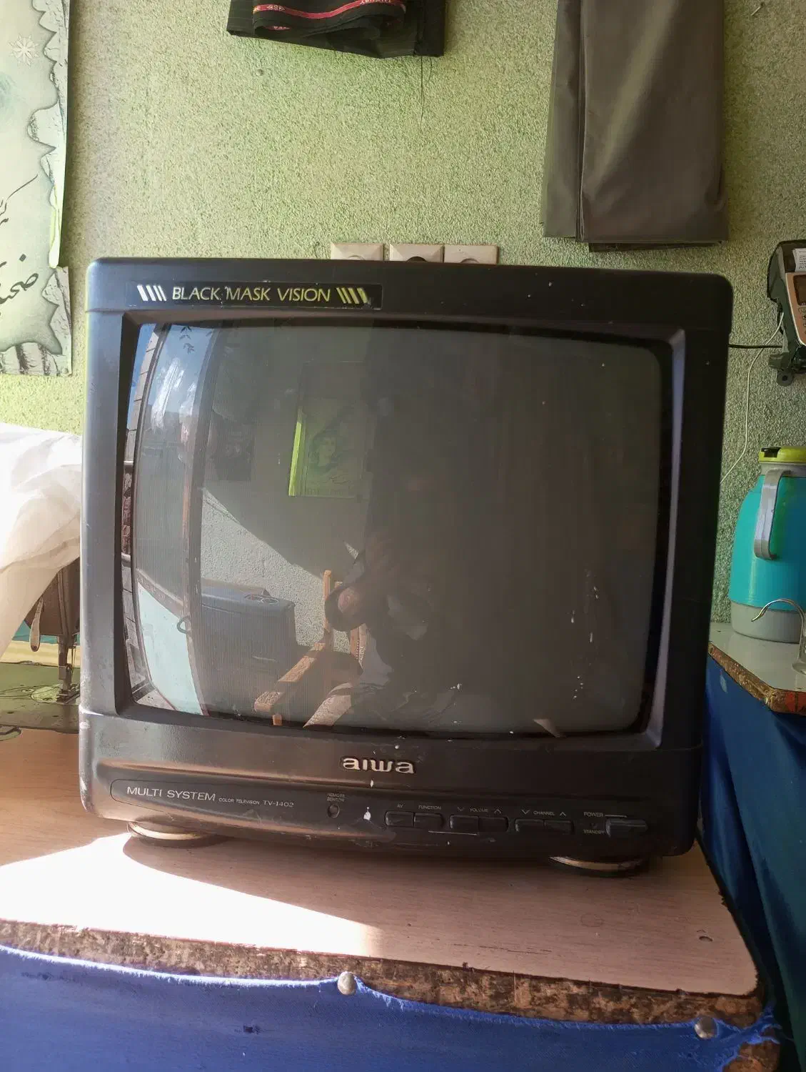 تلویزیون 14اینچ ایوا|تلویزیون و پروژکتور|اردبیل, |دیوار