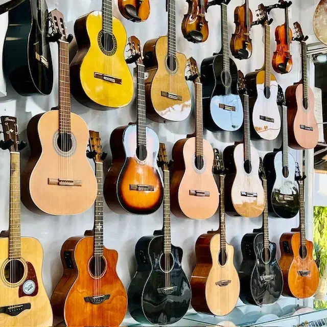 گیتار کلاسیک|گیتار، بیس، امپلیفایر|قم, زنبیل آباد|دیوار