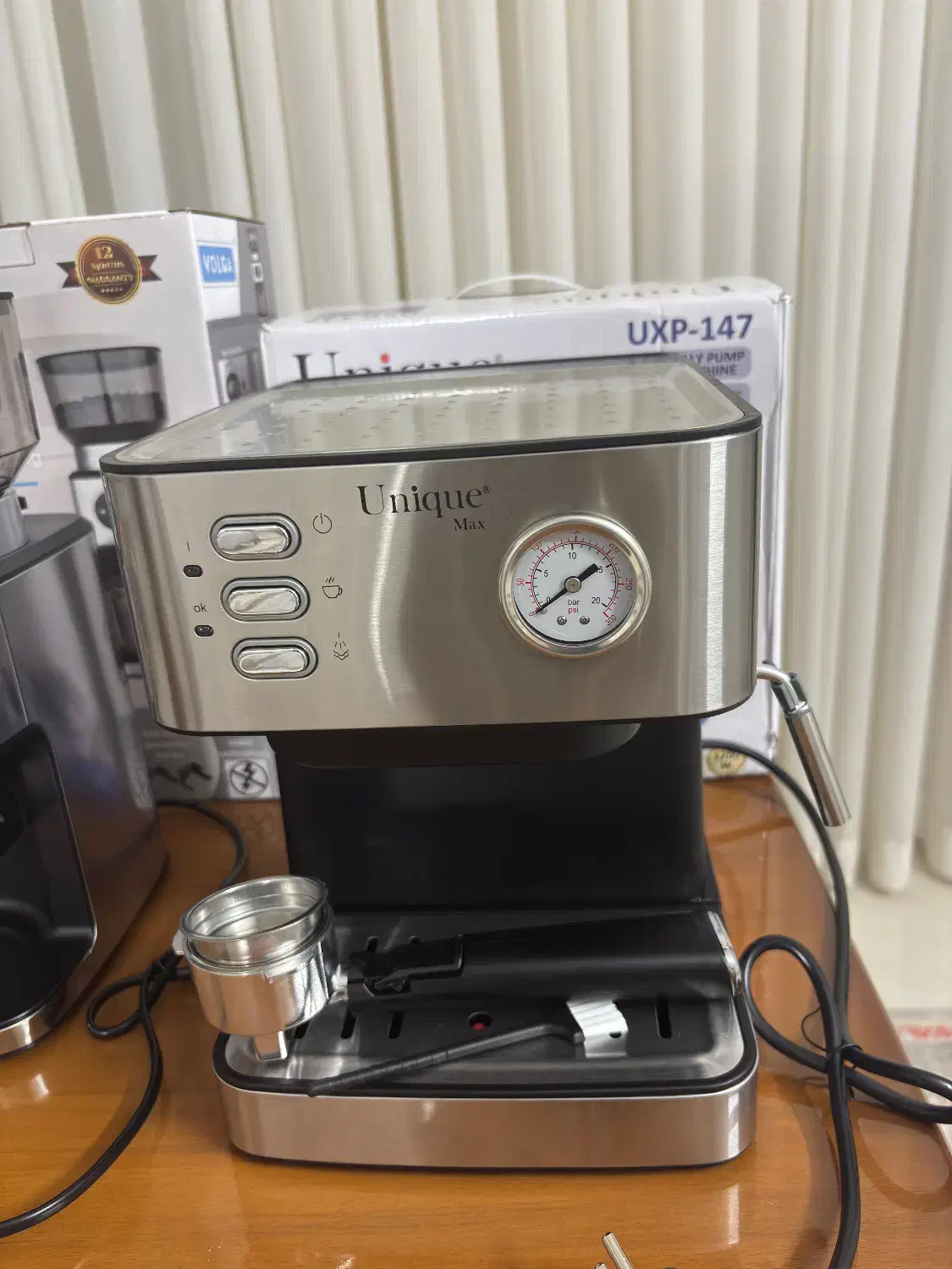 قهوه ساز و آسیاب قهوه کاملا نو|سماور، چای‌ساز، قهوه‌ساز|دلیجان, |دیوار