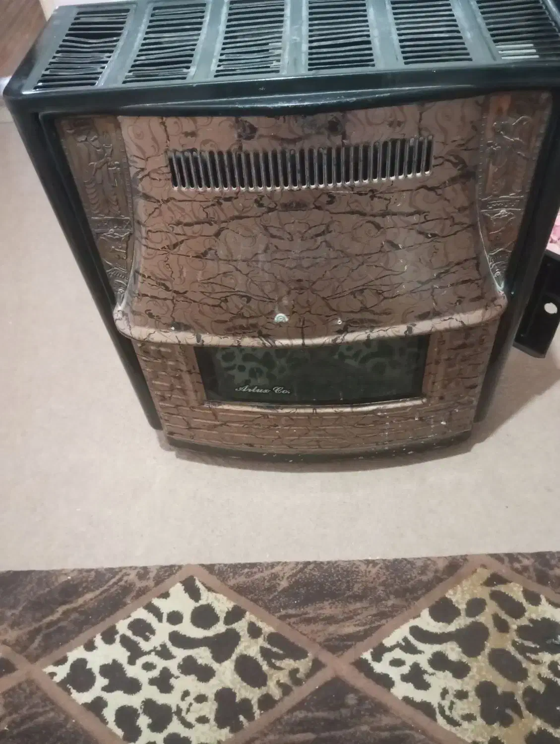 بخاری شومینه ای آرلوکس.|بخاری، هیتر، شومینه|شاهین‌شهر, حافظ جنوبی|دیوار