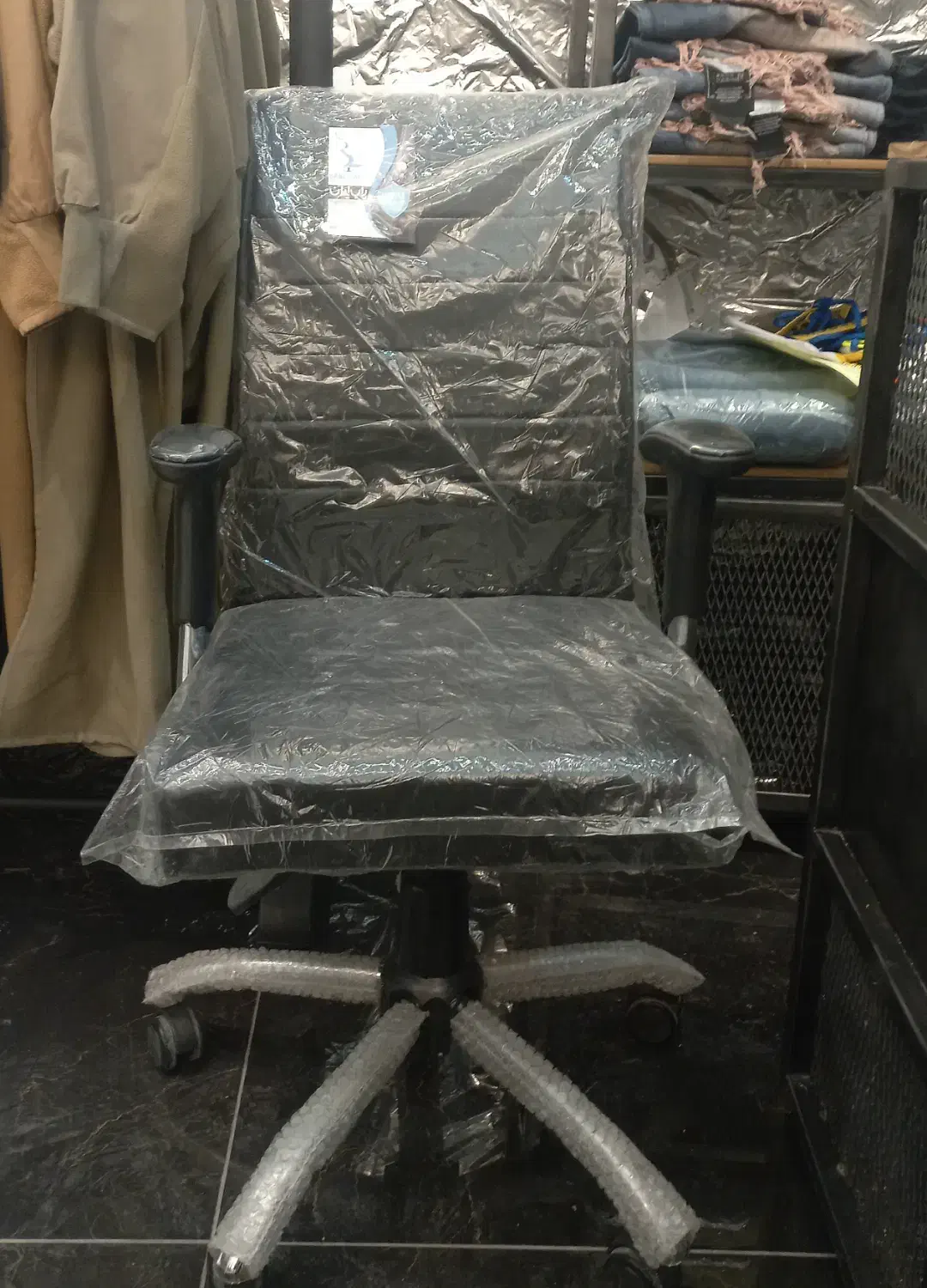 صندلی اداری|دفتر کار|پاکدشت, پاکدشت (مامازند)|دیوار